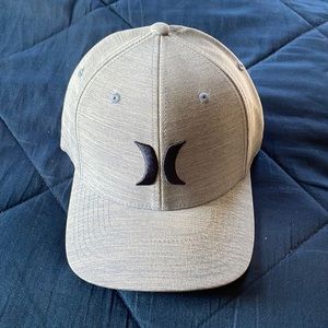 Hurley flexfit hat L/XL light blue